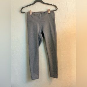 Fabletics Heather Grey 3/4 Cropped Leggings